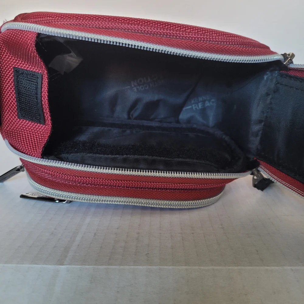 KENNETH COLE REACTION VTG Cross body Camera Case Bag Red Y2k